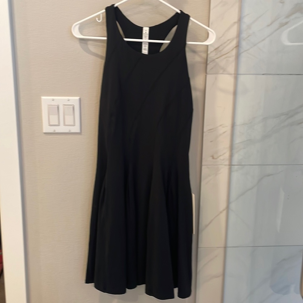 Lululemnon court crush dress